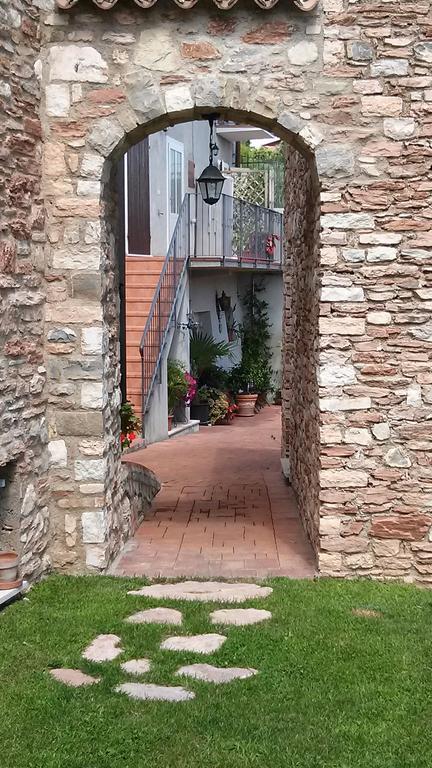 Bed & Breakfast Giardini Di Corte Toscolano-Maderno Exterior foto