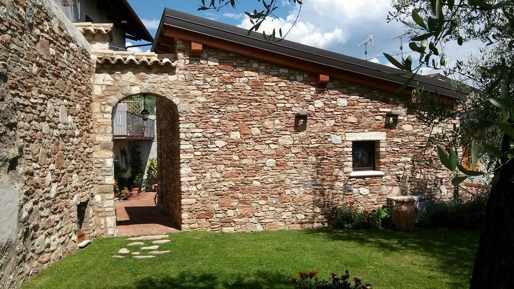 Bed & Breakfast Giardini Di Corte Toscolano-Maderno Exterior foto