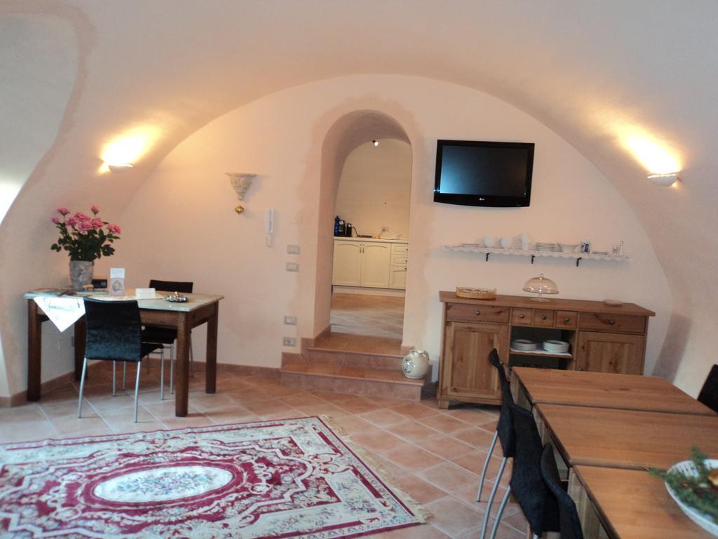 Bed & Breakfast Giardini Di Corte Toscolano-Maderno Exterior foto