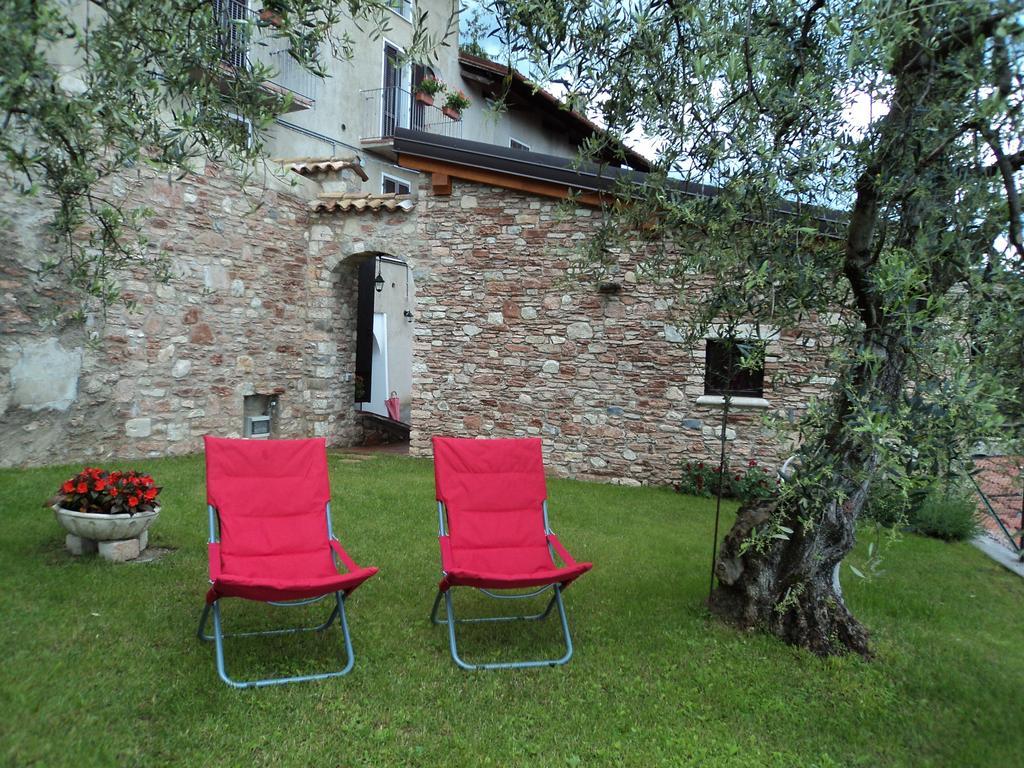 Bed & Breakfast Giardini Di Corte Toscolano-Maderno Exterior foto